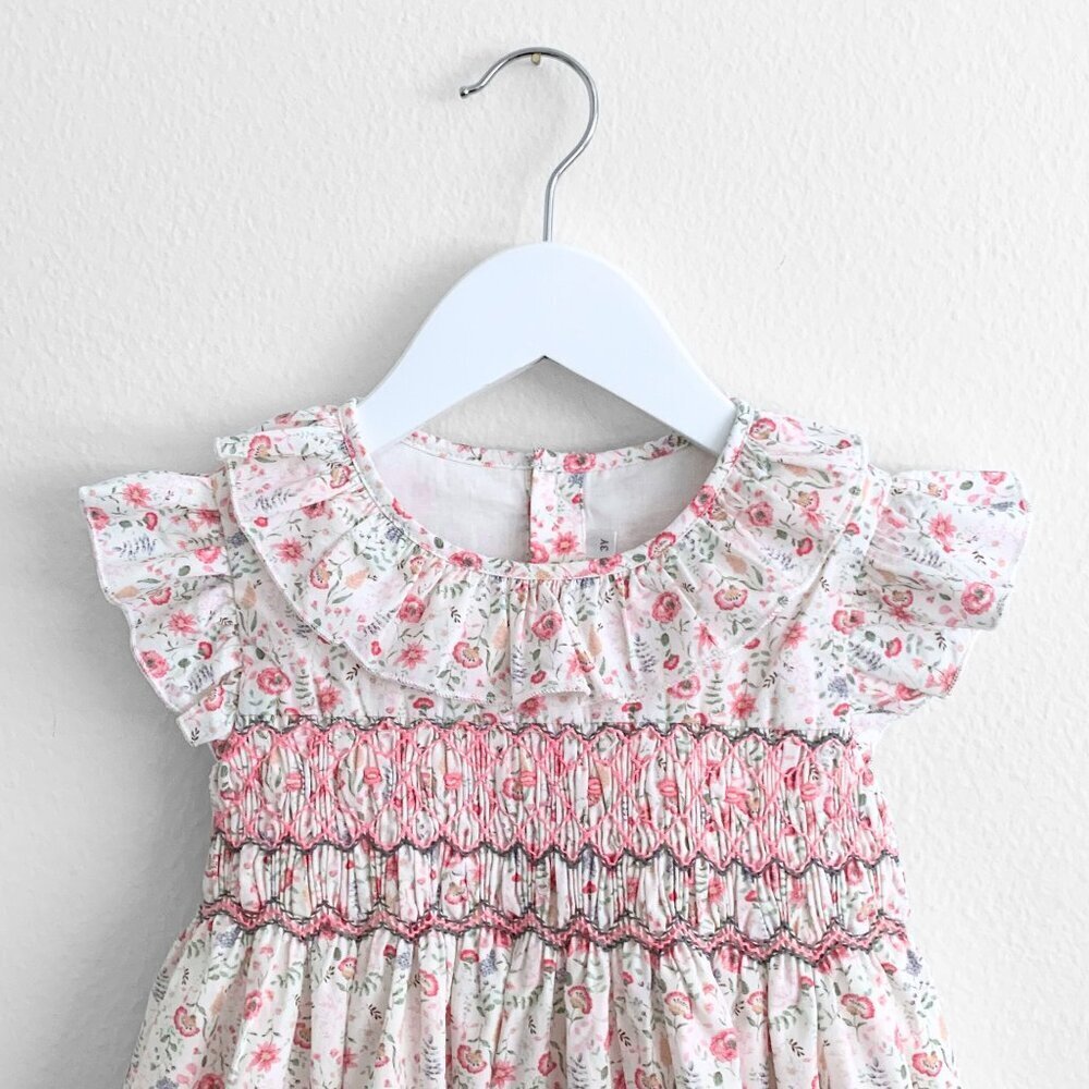 NWT Girls Smocked Dress Spring Flower Embroidery Pretty Princess Boutique 5T - Picture 5 of 7